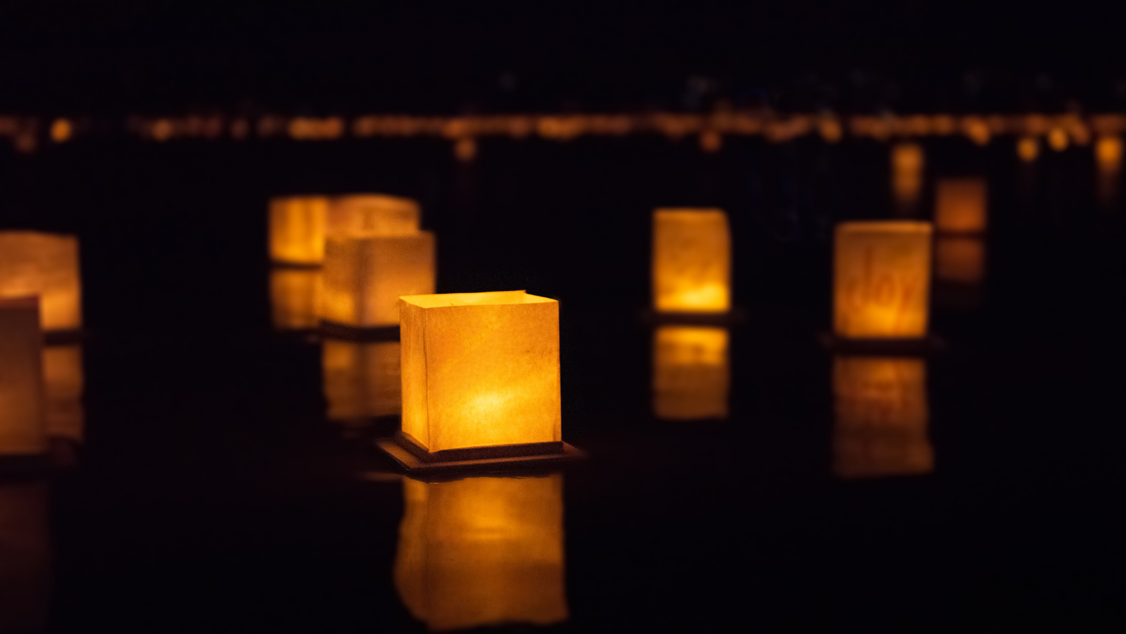 Los Angeles Light The Night Water Lantern Festival Luna Ticketing